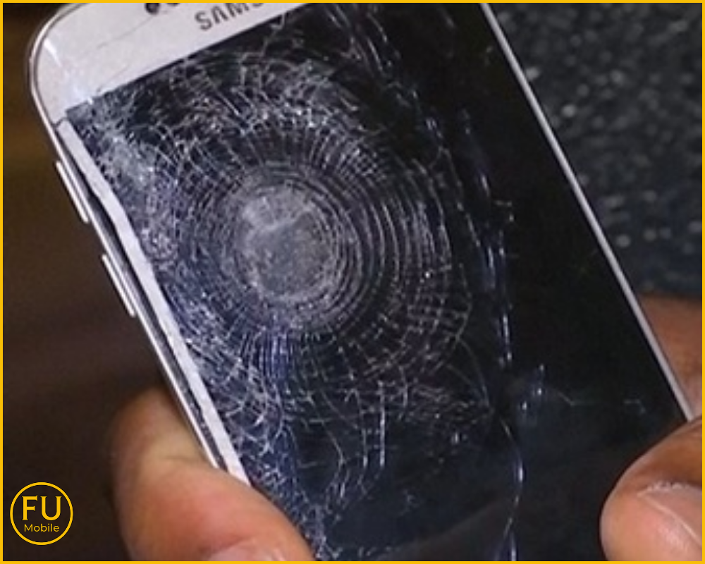 Những rủi ro kỹ thuật khi không xử lý màn hình vỡ kịp thời