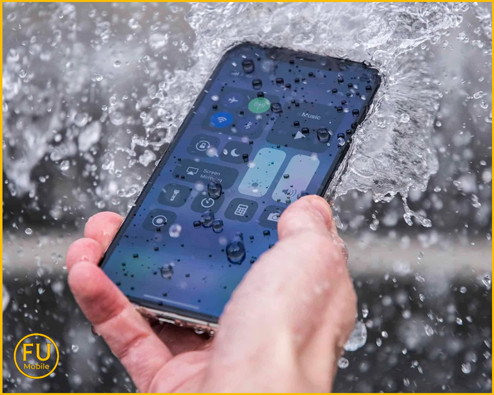 Ép kính iPhone ảnh hưởng khả năng chống nước