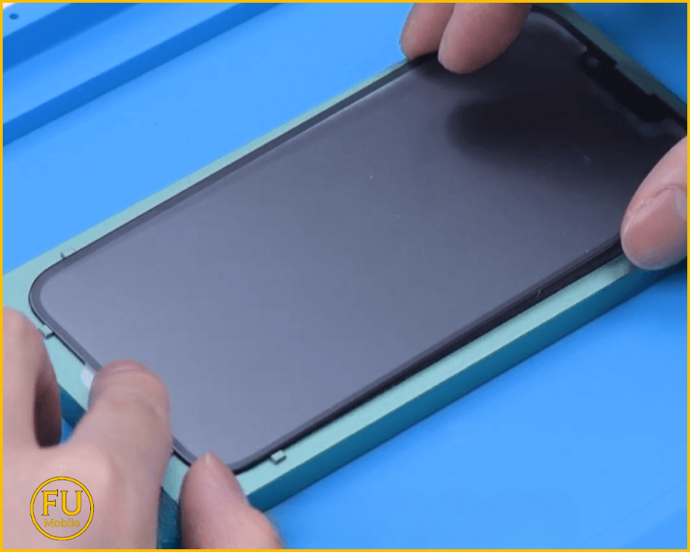 FUmobile - Địa chỉ ép kính iPhone 16 Pro Max uy tín