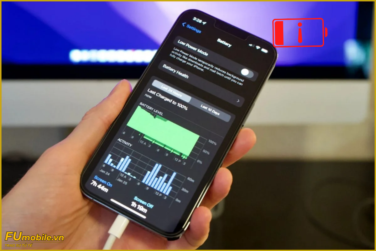 iPhone 15 Pro Max lỗi pin sạc không vào