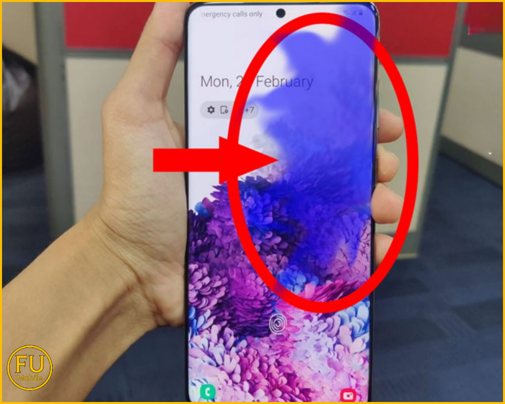 Nếu cố tình thực hiện ép kính vết mực có thể lan rộng toàn màn hình