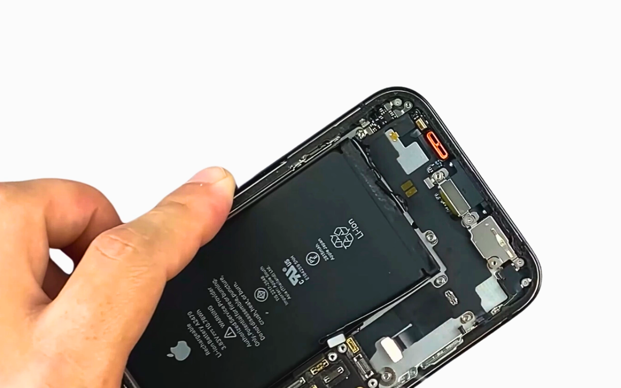 Pin iPhone 12