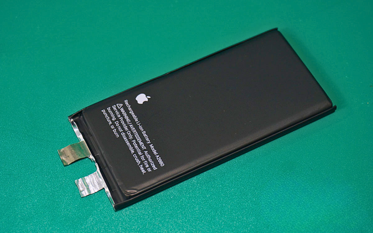 Pin iPhone 13 Mini