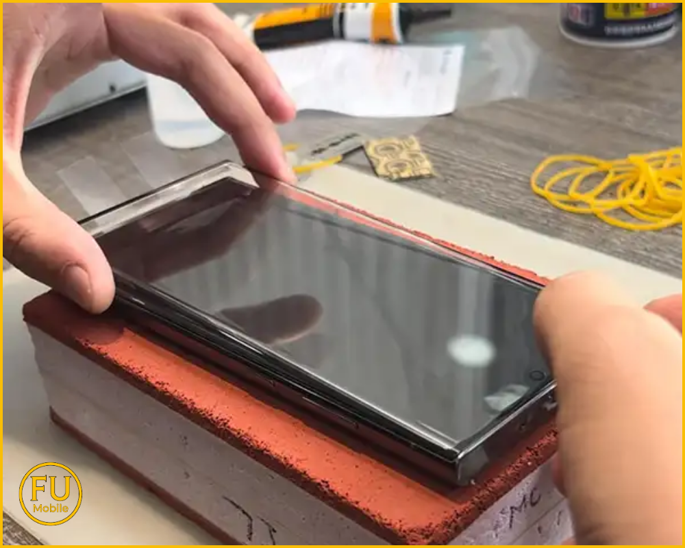 Quy trình thay kính Samsung Galaxy Note 20 Ultra tại FUmobile