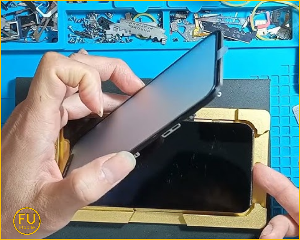 Quy trình thay kính - sửa chữa Samsung S20 Plus chuẩn kỹ thuật tại FUmobile