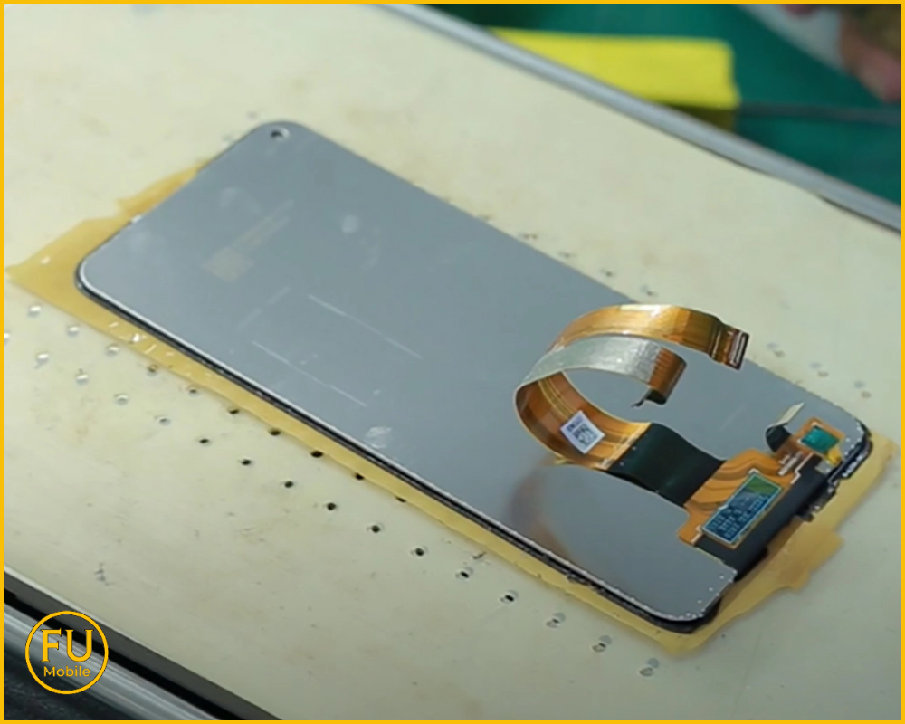 Quy trình thay ép kính Samsung Galaxy A11 tại FUmobile